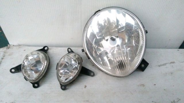 โคมไฟหน้าฟีโน่