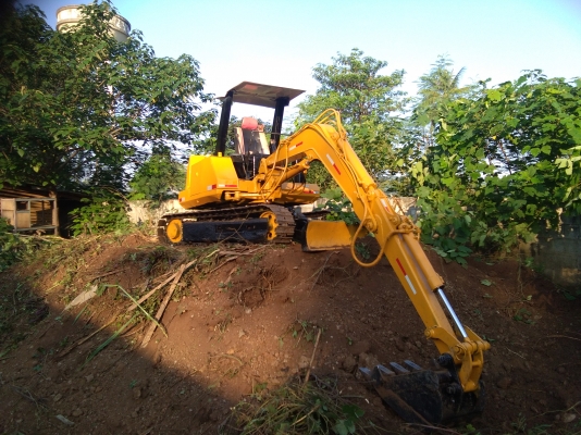 ขาย165000รถแบคร์โคPC30โคมาสุ รุ้น5 รถตกแต่งให้ใหม่พร้อมใช้งานส่งฟรี สนใจโทรมาสอบถ่ามได้ครับ081-0118032ต้นบ้านไร่อุทัยธานี