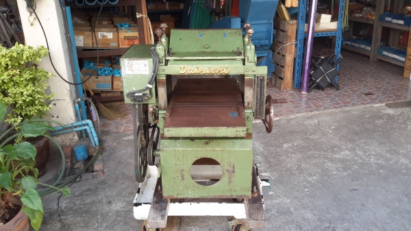 ลดราคา   เครื่องไสไม้ Dainichi ขนาดไส 12 นิ้ว