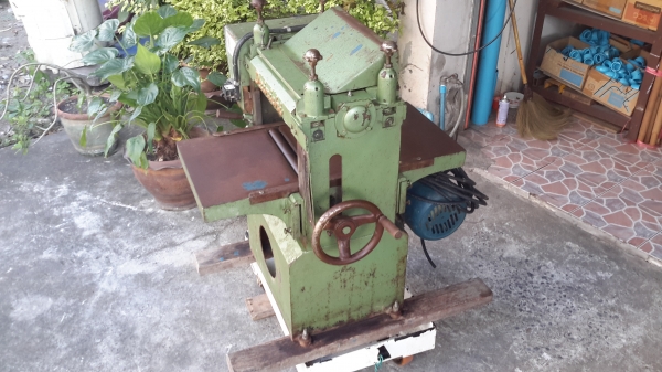 ลดราคา   เครื่องไสไม้ Dainichi ขนาดไส 12 นิ้ว