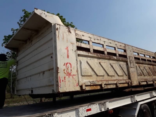 ขายกระบะดั้ม ถอดออกจากสิบล้อ ครบชุดพร้อมกระบอกดั้ม มีหลายตัวขาย