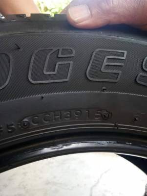 ขายยางบริสโตน 225/65r17 ปลยา ปี15 ดอกหนาๆ ราคาถูกๆ3,500ลดได้โทรมาคับ ขายยางบริสโตน 225/65r17 ปลยา ปี15 ดอกหนาๆ ราคาถูกๆ3,500ลดได้โทรมาคับ