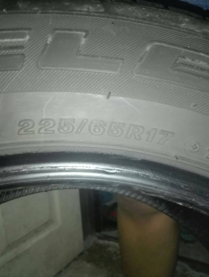 ขายยางบริสโตน 225/65r17 ปลยา ปี15 ดอกหนาๆ ราคาถูกๆ3,500ลดได้โทรมาคับ ขายยางบริสโตน 225/65r17 ปลยา ปี15 ดอกหนาๆ ราคาถูกๆ3,500ลดได้โทรมาคับ