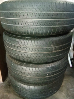 ขายยางบริสโตน 225/65r17 ปลยา ปี15 ดอกหนาๆ ราคาถูกๆ3,500ลดได้โทรมาคับ ขายยางบริสโตน 225/65r17 ปลยา ปี15 ดอกหนาๆ ราคาถูกๆ3,500ลดได้โทรมาคับ