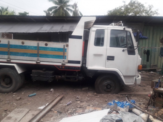 ขาย6ล้อตั้มisuzu 175