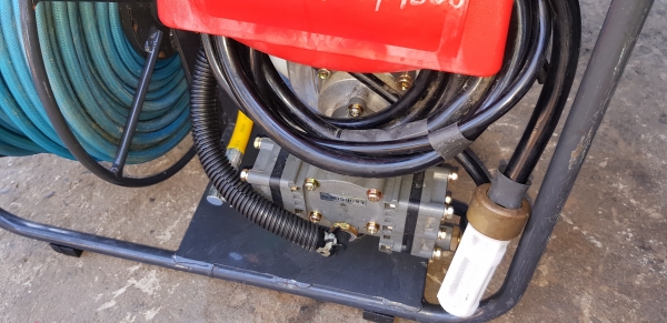 ปั้มฉีดยาเครื่อง 4 จังหวะพร้อมสาย