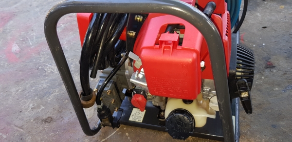 ปั้มฉีดยาเครื่อง 4 จังหวะพร้อมสาย