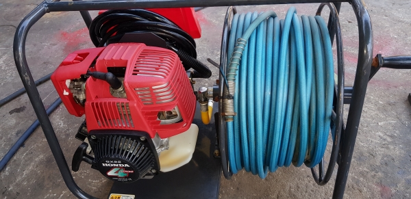 ปั้มฉีดยาเครื่อง 4 จังหวะพร้อมสาย