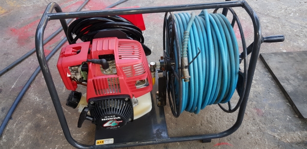 ปั้มฉีดยาเครื่อง 4 จังหวะพร้อมสาย