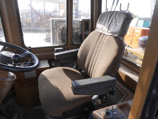 รถญี่ปุ่นเกรดA ขายถูก CAT 936F รถสวยมาก นำเข้าจากญี่ปุ่น โทร.090-986-2521 อ๊อบ