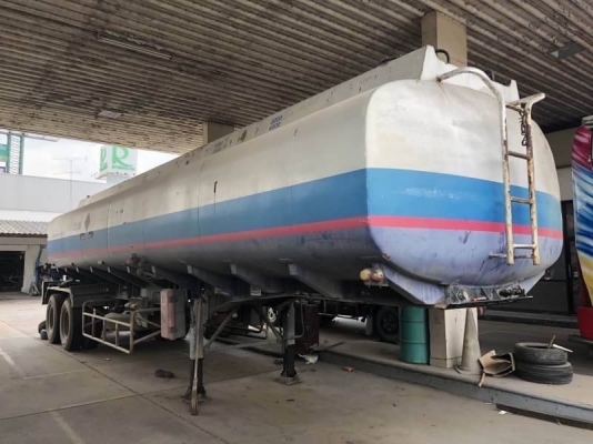 ขาย 255,000 หางถังนำ้มัน PANUS ปี39 37,000 ลิตร โลตล่าง 5 ช่อง หาง 2 คาน ยาว 10.3 เมตร ยางดี คัสซีสวย ถังสวย สภาพพร้อมใช้  เอกสารเล่มทะเบียน  รถอยู่ นครปฐม โทร0610710295