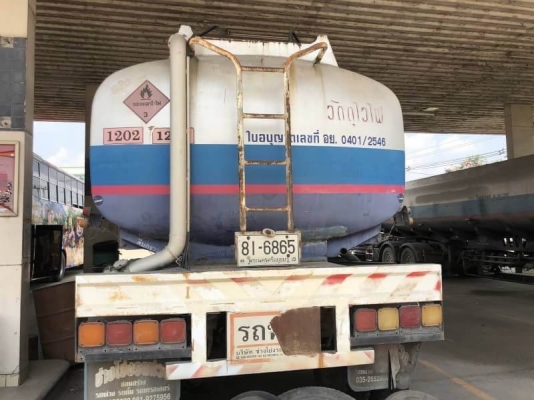 ขาย 255,000 หางถังนำ้มัน PANUS ปี39 37,000 ลิตร โลตล่าง 5 ช่อง หาง 2 คาน ยาว 10.3 เมตร ยางดี คัสซีสวย ถังสวย สภาพพร้อมใช้  เอกสารเล่มทะเบียน  รถอยู่ นครปฐม โทร0610710295