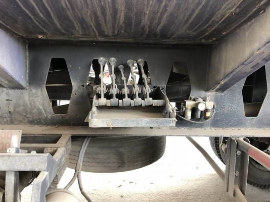 ขาย 255,000 หางถังนำ้มัน PANUS ปี39 37,000 ลิตร โลตล่าง 5 ช่อง หาง 2 คาน ยาว 10.3 เมตร ยางดี คัสซีสวย ถังสวย สภาพพร้อมใช้  เอกสารเล่มทะเบียน  รถอยู่ นครปฐม โทร0610710295