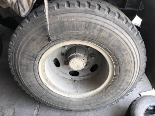 ขาย 255,000 หางถังนำ้มัน PANUS ปี39 37,000 ลิตร โลตล่าง 5 ช่อง หาง 2 คาน ยาว 10.3 เมตร ยางดี คัสซีสวย ถังสวย สภาพพร้อมใช้  เอกสารเล่มทะเบียน  รถอยู่ นครปฐม โทร0610710295