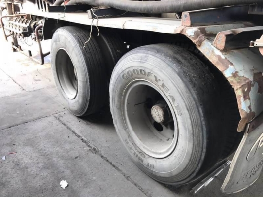 ขาย 255,000 หางถังนำ้มัน PANUS ปี39 37,000 ลิตร โลตล่าง 5 ช่อง หาง 2 คาน ยาว 10.3 เมตร ยางดี คัสซีสวย ถังสวย สภาพพร้อมใช้  เอกสารเล่มทะเบียน  รถอยู่ นครปฐม โทร 0610710295