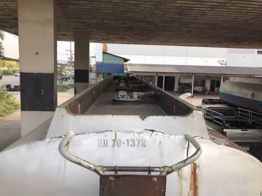 ขาย 255,000 หางถังนำ้มัน PANUS ปี39 37,000 ลิตร โลตล่าง 5 ช่อง หาง 2 คาน ยาว 10.3 เมตร ยางดี คัสซีสวย ถังสวย สภาพพร้อมใช้  เอกสารเล่มทะเบียน  รถอยู่ นครปฐม โทร 0610710295