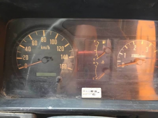 ขาย 445,000 รถ 6 ล้อ ISUZU NPR 61 P ยาว 5 ม รถนำ้มัน 6,000 ลิตร เครื่อง 4BG1 - 125 เเรง โลตล่าง 3 ช่
