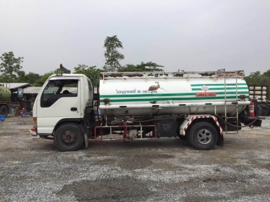 ขาย 445,000 รถ 6 ล้อ ISUZU NPR 61 P ยาว 5 ม รถนำ้มัน 6,000 ลิตร เครื่อง 4BG1 - 125 เเรง โลตล่าง 3 ช่ ขาย 445,000 รถ 6 ล้อ ISUZU NPR 61 P ยาว 5 ม รถนำ้มัน 6,000 ลิตร เครื่อง 4BG1 - 125 เเรง โลตล่าง 3 ช่