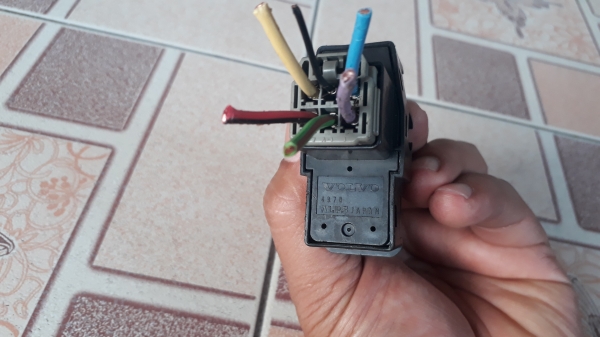 สวิทช์กดกระจก VOLVO S80 S60 V70 ประตูหลัง