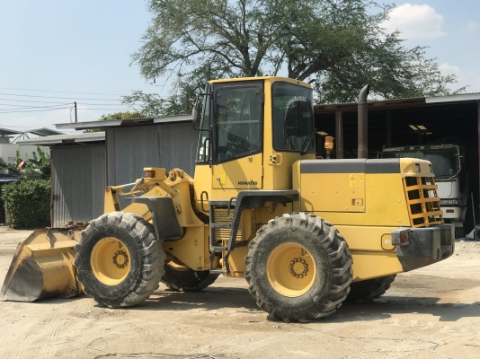 รถตักล้อยาง Komatsu Wa150-3 รถตักล้อยาง Komatsu Wa150-3