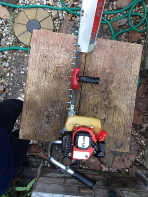 ขายเครื่องตัดแต่งกิ่ง แต่งพุ่มญี่ปุ่นแท้ แค่ 4500 บาท ขายเครื่องตัดแต่งกิ่ง แต่งพุ่มญี่ปุ่นแท้ แค่ 4500 บาท