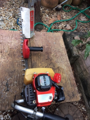 ขายเครื่องตัดแต่งกิ่ง แต่งพุ่มญี่ปุ่นแท้ แค่ 4500 บาท