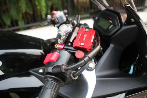 HONDA CBR500R ABS ปี 2013 ไมล์14,xxx Km HONDA CBR500R ABS ปี 2013 ไมล์14,xxx Km