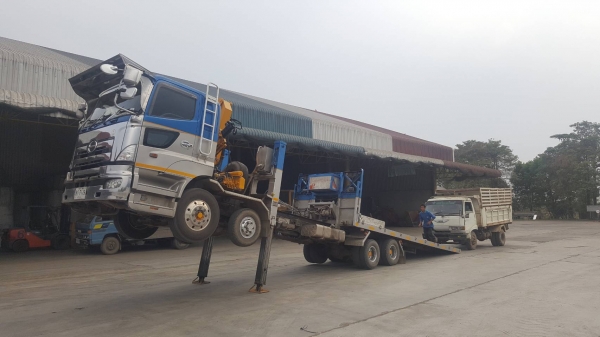 รับจ้างขน ยก ย้าย รถหกล้อ สิบล้อ แบ๊คโฮ เครื่องจักรอื่นๆ