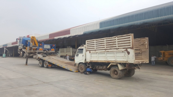 รับจ้างขน ยก ย้าย รถหกล้อ สิบล้อ แบ๊คโฮ เครื่องจักรอื่นๆ