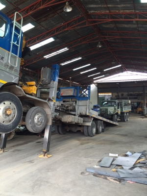 รับจ้างขน ยก ย้าย รถหกล้อ สิบล้อ แบ๊คโฮ เครื่องจักรอื่นๆ