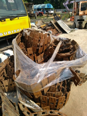 โซ่พร้อมใบ โซ่ข้อถี่ใส่แทนแทรกยาง ใส่กับสป๊อกเก็ต 23 ฟัน ของเก่านอกนำเข้า ยังไม่เคยใช้งานในไทย โซ่สวย แทรกสวย สภาพดี พร้อมใช้งาน