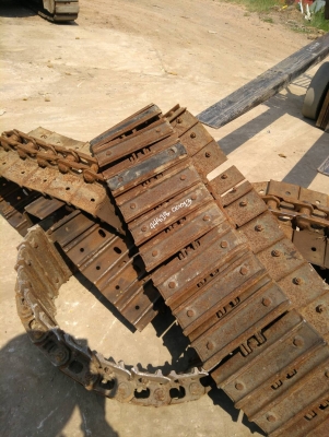 โซ่พร้อมใบ ใส่PC20, PC30 ของเก่านอกพึ่งนำเข้ามา ไม่เคยใช้งานในไทย โซ่สวย ใบสวย สภาพดี พร้อมใช้งาน