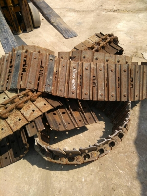 โซ่พร้อมใบ ใส่PC20, PC30 ของเก่านอกพึ่งนำเข้ามา ไม่เคยใช้งานในไทย โซ่สวย ใบสวย สภาพดี พร้อมใช้งาน