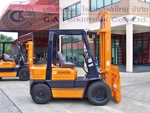 ขาย รถโฟล์คลิฟท์ TOYOTA รุ่น 5FD25