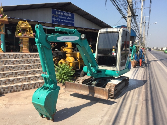 ขายโคมัสสุpc25รุ่น7 เท่าpc30 พร้อมใช้งานแน่นๆแอร์หนาว