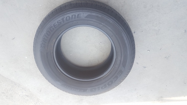 ขายยาง265/65/17 ปี 17 BRIDGESTONE B850 4 เส้น ขายยาง265/65/17 ปี 17 BRIDGESTONE B850 4 เส้น