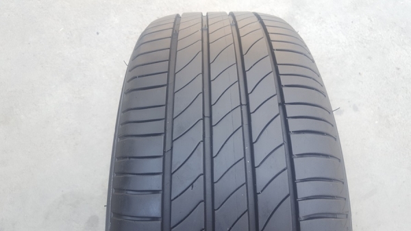 ขายยาง215/55/17 ปี 4215 MICHERLIN 3ST 4 เส้น ขายยาง215/55/17 ปี 4215 MICHERLIN 3ST 4 เส้น