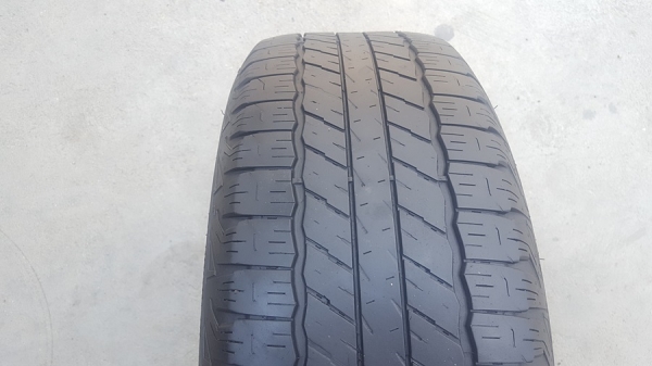ขายยาง215/65/16 ปี 2717 GOODYEAR 4 เส้น ขายยาง215/65/16 ปี 2717 GOODYEAR 4 เส้น