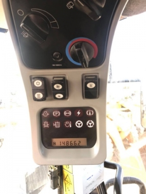 ขายรถตักล้อยาง CAT 950H ปี 2013 รถนอกนำเข้าเองจากญี่ปุ่น สภาพสวยพร้อมใช้งาน มีVDOการทำงานครับ