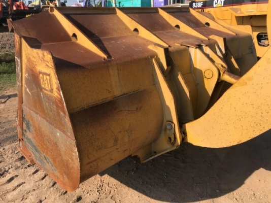 ขายรถตักล้อยาง CAT 950H ปี 2013 รถนอกนำเข้าเองจากญี่ปุ่น สภาพสวยพร้อมใช้งาน มีVDOการทำงานครับ