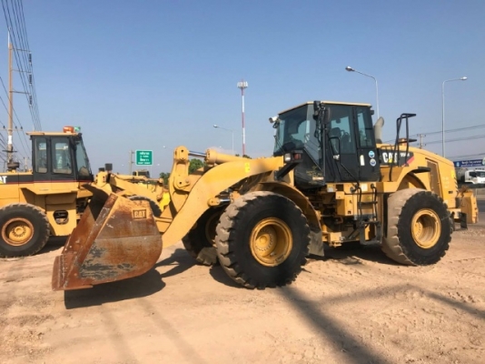 ขายรถตักล้อยาง CAT 950H ปี 2013 รถนอกนำเข้าเองจากญี่ปุ่น สภาพสวยพร้อมใช้งาน มีVDOการทำงานครับ