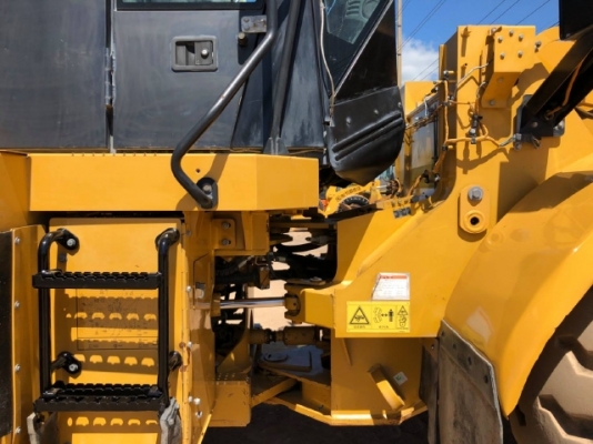 ขายรถตักล้อยาง CAT 950H ปี 2013 รถนอกนำเข้าเองจากญี่ปุ่น สภาพสวยพร้อมใช้งาน มีVDOการทำงานครับ