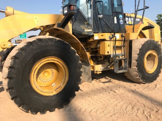 ขายรถตักล้อยาง CAT 950H ปี 2013 รถนอกนำเข้าเองจากญี่ปุ่น สภาพสวยพร้อมใช้งาน มีVDOการทำงานครับ