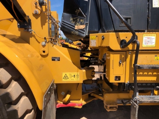 ขายรถตักล้อยาง CAT 950H ปี 2013 รถนอกนำเข้าเองจากญี่ปุ่น สภาพสวยพร้อมใช้งาน มีVDOการทำงานครับ