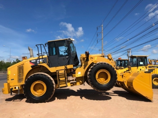 ขายรถตักล้อยาง CAT 950H ปี 2013 รถนอกนำเข้าเองจากญี่ปุ่น สภาพสวยพร้อมใช้งาน มีVDOการทำงานครับ