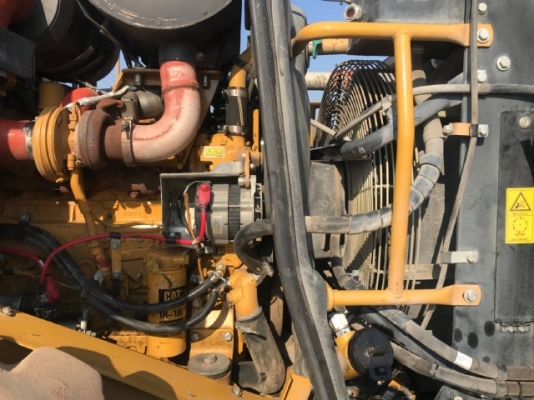 ขายรถตักล้อยาง CAT 950H ปี 2013 รถนอกนำเข้าเองจากญี่ปุ่น สภาพสวยพร้อมใช้งาน มีVDOการทำงานครับ