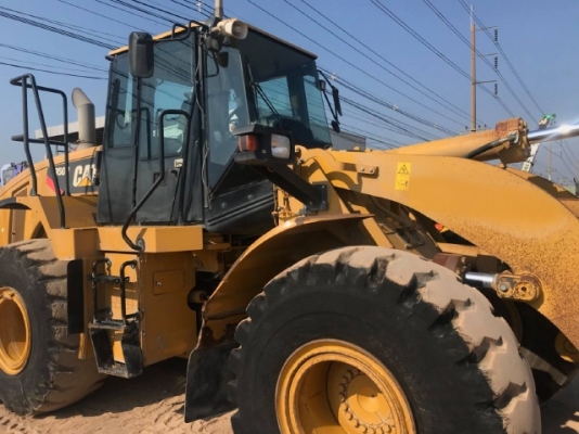 ขายรถตักล้อยาง CAT 950H ปี 2013 รถนอกนำเข้าเองจากญี่ปุ่น สภาพสวยพร้อมใช้งาน มีVDOการทำงานครับ