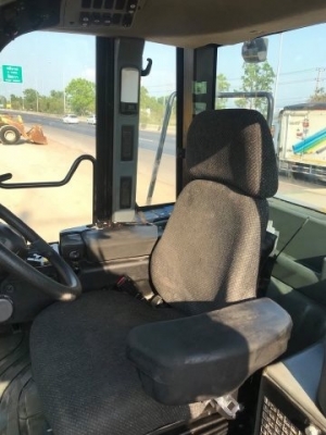 ขายรถตักล้อยาง CAT 950H ปี 2013 รถนอกนำเข้าเองจากญี่ปุ่น สภาพสวยพร้อมใช้งาน มีVDOการทำงานครับ