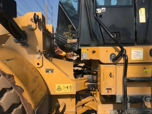 ขายรถตักล้อยาง CAT 950H ปี 2013 รถนอกนำเข้าเองจากญี่ปุ่น สภาพสวยพร้อมใช้งาน มีVDOการทำงานครับ