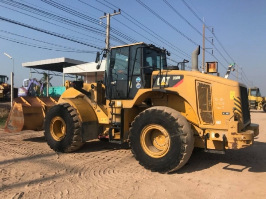 ขายรถตักล้อยาง CAT 950H ปี 2013 รถนอกนำเข้าเองจากญี่ปุ่น สภาพสวยพร้อมใช้งาน มีVDOการทำงานครับ